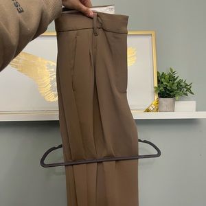 Artzia effortless pants size 6 in brown